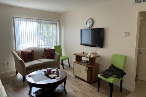 Condo in Gainesville, Florida, 1 bedroom  № 1827635 - photo 4