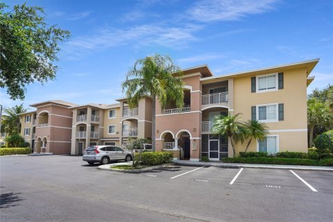 Condominio en alquiler en West Palm Beach, Florida, 1 dormitorio, 81.1 m2 № 1208129 - foto 1
