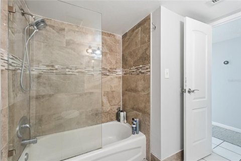 Купить кондоминиум в Клируотер, Флорида 3 комнаты, 100.98м2, № 2235511 - фото 18