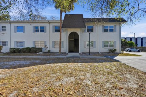 Condominio en Clearwater, Florida, 2 dormitorios  № 2235511