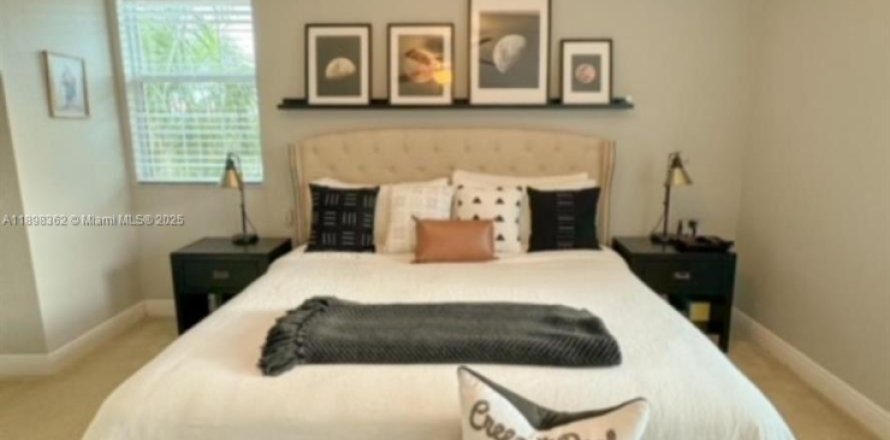Condominio en Pembroke Pines, Florida, 3 dormitorios  № 1950064