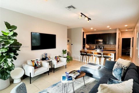 Condominio en alquiler en Pembroke Pines, Florida, 3 dormitorios, 162.11 m2 № 1950064 - foto 15