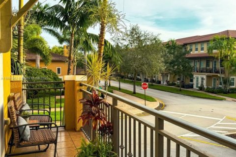 Condominio en alquiler en Pembroke Pines, Florida, 3 dormitorios, 162.11 m2 № 1950064 - foto 18