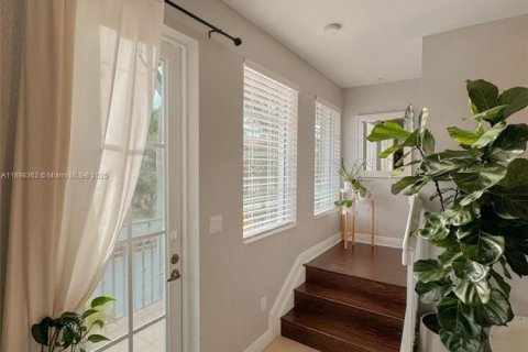 Condominio en alquiler en Pembroke Pines, Florida, 3 dormitorios, 162.11 m2 № 1950064 - foto 17