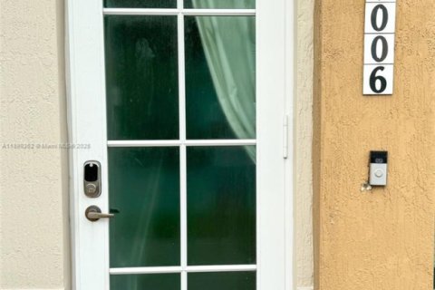 Condominio en alquiler en Pembroke Pines, Florida, 3 dormitorios, 162.11 m2 № 1950064 - foto 3