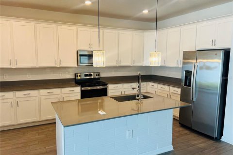 House in Winter Garden, Florida 4 bedrooms, 252.51 sq.m. № 1878155 - photo 8