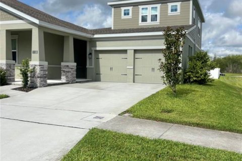 House in Winter Garden, Florida 4 bedrooms, 252.51 sq.m. № 1878155 - photo 3