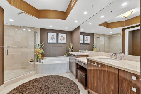 Condo in Pompano Beach, Florida, 2 bedrooms  № 1971155 - photo 18