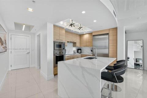 Condo in Pompano Beach, Florida, 2 bedrooms  № 1971155 - photo 6