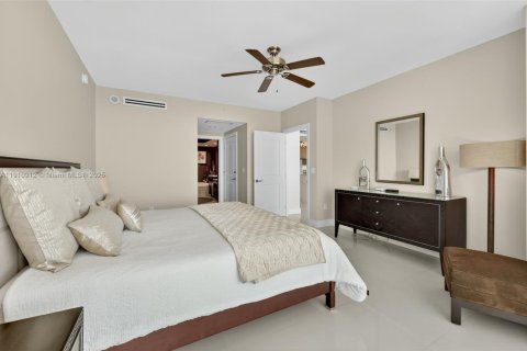 Condo in Pompano Beach, Florida, 2 bedrooms  № 1971155 - photo 14