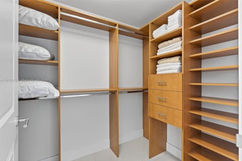 Condo in Pompano Beach, Florida, 2 bedrooms  № 1971155 - photo 16