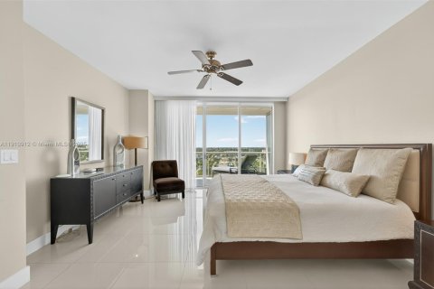 Condo in Pompano Beach, Florida, 2 bedrooms  № 1971155 - photo 13