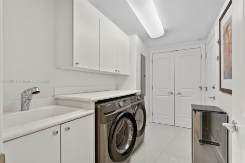 Condo in Pompano Beach, Florida, 2 bedrooms  № 1971155 - photo 23