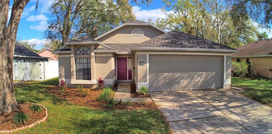 House in Lutz, Florida 3 bedrooms, 134.15 sq.m. № 1618972