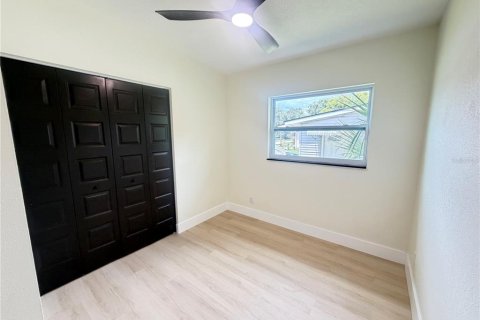 Casa en venta en Tampa, Florida, 4 dormitorios, 150.87 m2 № 2322830 - foto 28