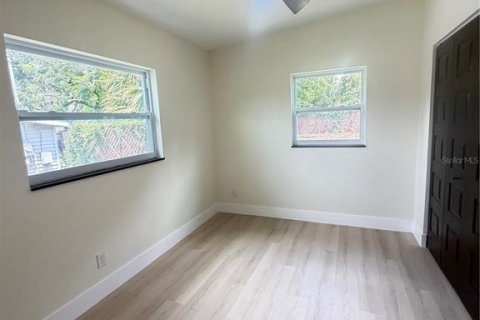 Casa en venta en Tampa, Florida, 4 dormitorios, 150.87 m2 № 2322830 - foto 13