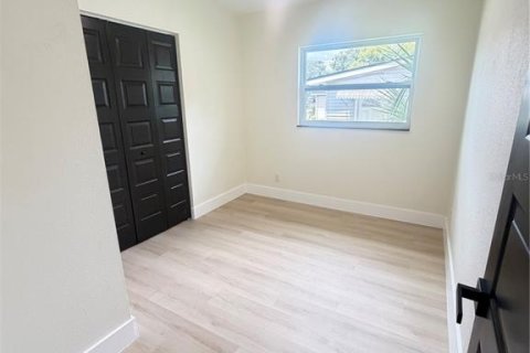 Casa en venta en Tampa, Florida, 4 dormitorios, 150.87 m2 № 2322830 - foto 29
