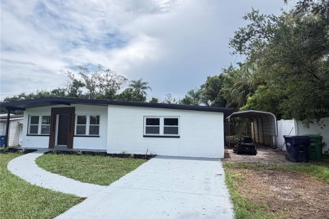 Casa en venta en Tampa, Florida, 4 dormitorios, 150.87 m2 № 2322830 - foto 3