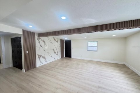 Casa en venta en Tampa, Florida, 4 dormitorios, 150.87 m2 № 2322830 - foto 18
