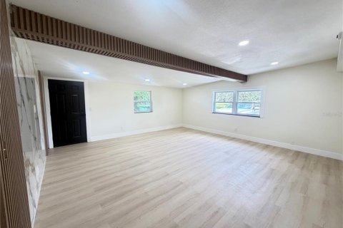 Casa en venta en Tampa, Florida, 4 dormitorios, 150.87 m2 № 2322830 - foto 21