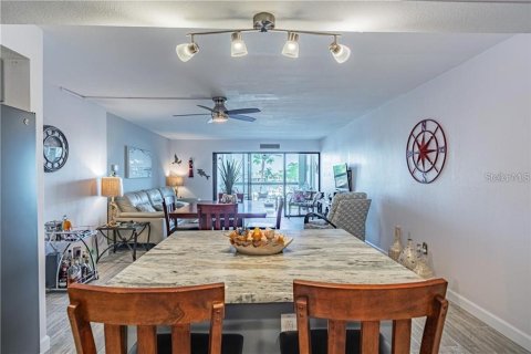 Condominio en alquiler en Clearwater, Florida, 2 dormitorios, 117.06 m2 № 1578604 - foto 5
