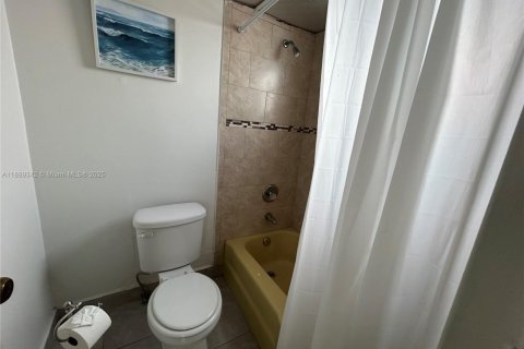Copropriété à louer à North Miami, Floride: 1 chambre, 67.54 m2 № 1938994 - photo 20