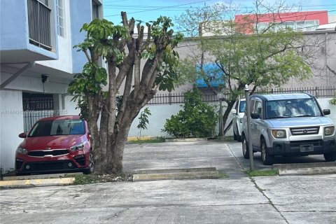 Copropriété à louer à North Miami, Floride: 1 chambre, 67.54 m2 № 1938994 - photo 24