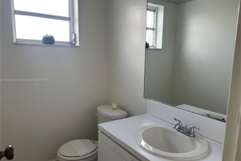 Copropriété à louer à North Miami, Floride: 1 chambre, 67.54 m2 № 1938994 - photo 15