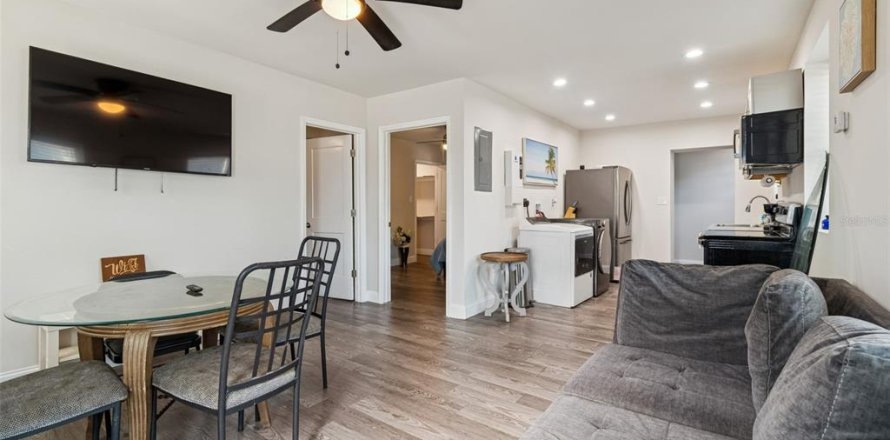 Apartment in Tampa, Florida 2 bedrooms, 92.9 sq.m. № 2230390