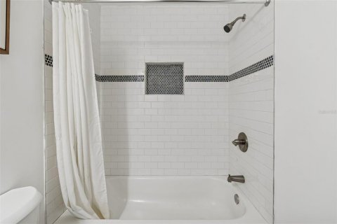 Apartment in Tampa, Florida 2 bedrooms, 92.9 sq.m. № 2230390 - photo 17