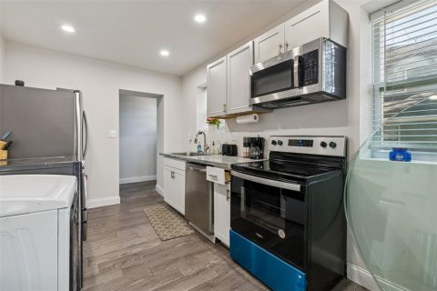 Apartment in Tampa, Florida 2 bedrooms, 92.9 sq.m. № 2230390 - photo 9