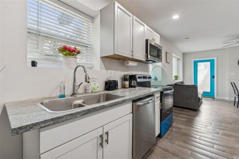 Apartment in Tampa, Florida 2 bedrooms, 92.9 sq.m. № 2230390 - photo 12