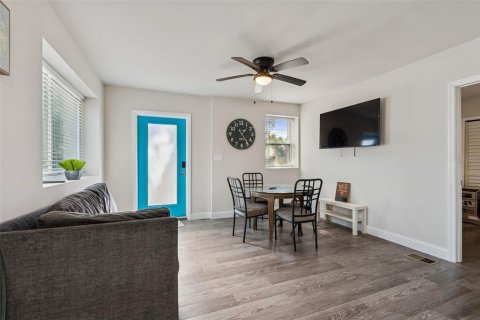 Apartment in Tampa, Florida 2 bedrooms, 92.9 sq.m. № 2230390 - photo 6