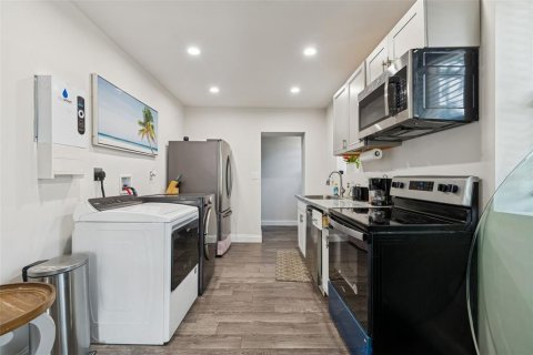 Apartment in Tampa, Florida 2 bedrooms, 92.9 sq.m. № 2230390 - photo 7