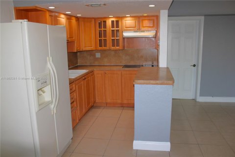 Condominio en venta en Hialeah, Florida, 1 dormitorio, 54.16 m2 № 1890275 - foto 22