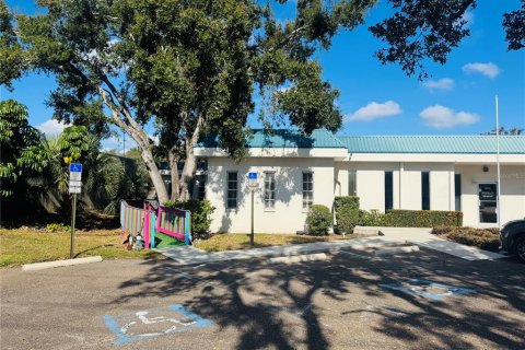 Immobilier commercial à Sarasota, Floride 125.42 m2 № 2108553