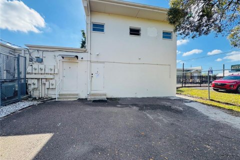 Propiedad comercial en venta en Sarasota, Florida, 125.42 m2 № 2108553 - foto 25
