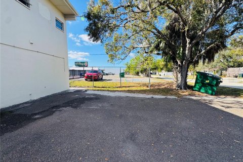 Propiedad comercial en venta en Sarasota, Florida, 125.42 m2 № 2108553 - foto 26