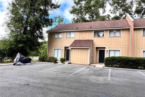 Condominio en venta en Gainesville, Florida, 3 dormitorios, 139.35 m2 № 1817347 - foto 1