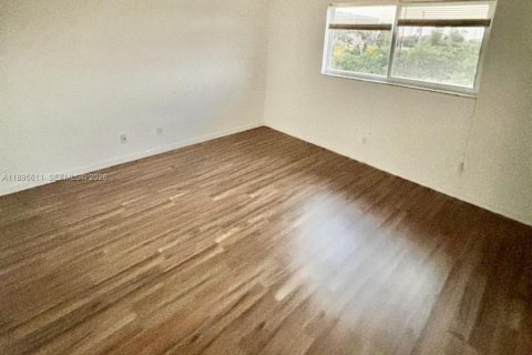 Снять в аренду кондоминиум в Форт-Лодердейл, Флорида 1 спальня, 54.63м2, № 2013946 - фото 12