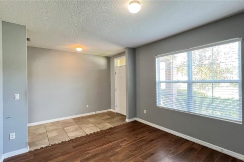 House in Clermont, Florida 5 bedrooms, 240.99 sq.m. № 1901726 - photo 8