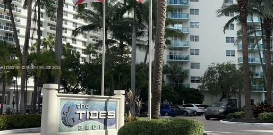 Condo in Hollywood, Florida, 1 bedroom № 2015032