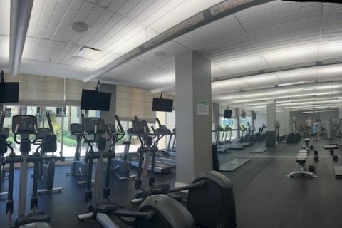 Condo in Hollywood, Florida, 1 bedroom № 2015032 - photo 24