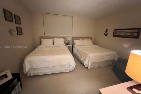 Condo in Hollywood, Florida, 1 bedroom № 2015032 - photo 19