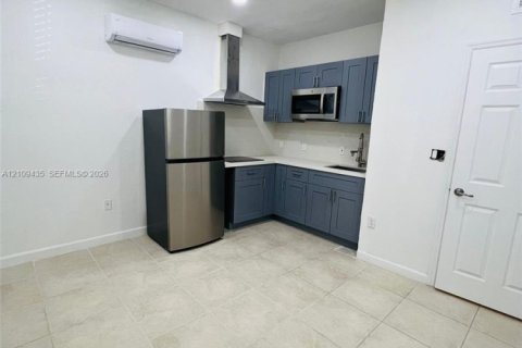 Immobilier commercial à louer à Homestead, Floride: 1 chambre, 185.06 m2 № 2428255 - photo 8