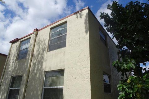 Condominio en alquiler en Delray Beach, Florida, 2 dormitorios, 93.37 m2 № 1042997 - foto 1