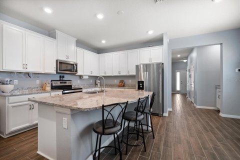 Touwnhouse à vendre à Tampa, Floride: 3 chambres, 173.63 m2 № 1810476 - photo 5