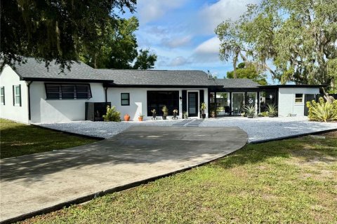 House in Gotha, Florida 3 bedrooms, 188.03 sq.m. № 1877357 - photo 1