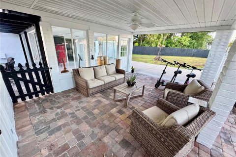 House in Gotha, Florida 3 bedrooms, 188.03 sq.m. № 1877357 - photo 28