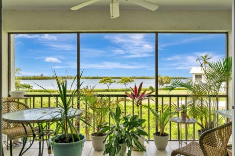 Copropriété à vendre à Bradenton, Floride: 2 chambres, 113.71 m2 № 2211029 - photo 14